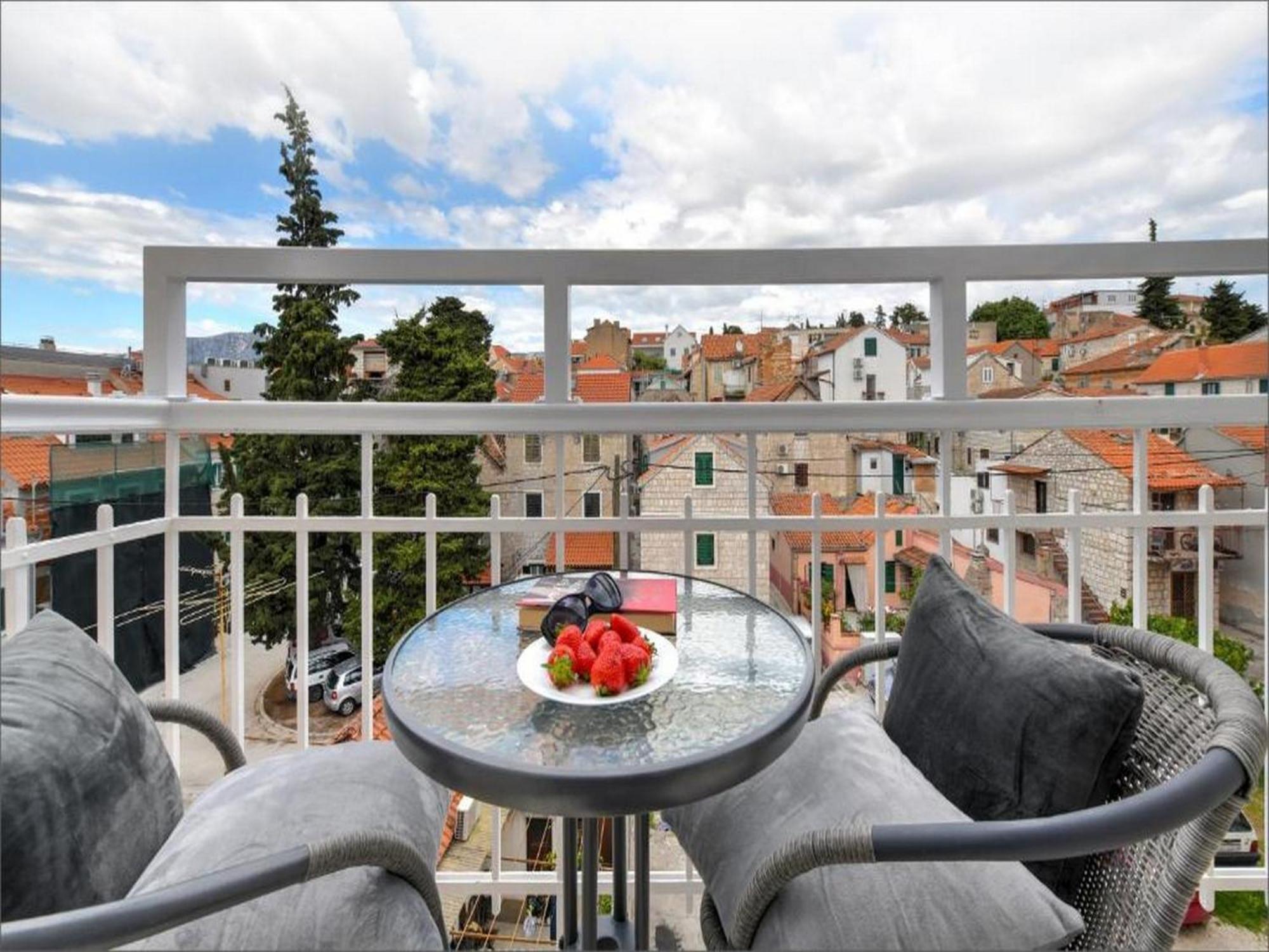 Via Porto Rooms Split Exterior photo