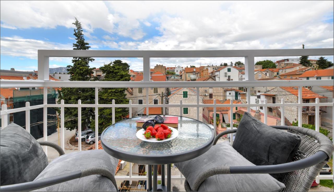 Via Porto Rooms Split Exterior photo