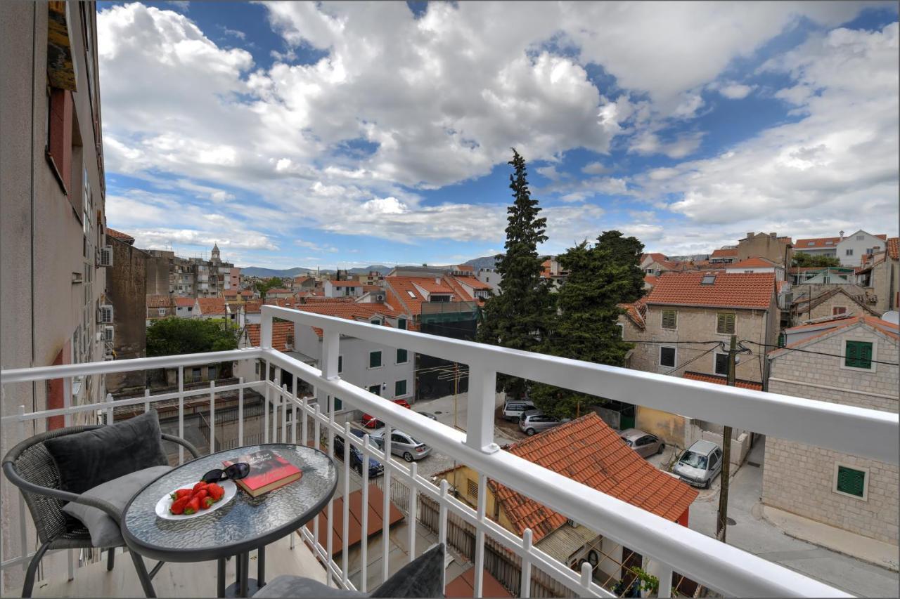 Via Porto Rooms Split Exterior photo